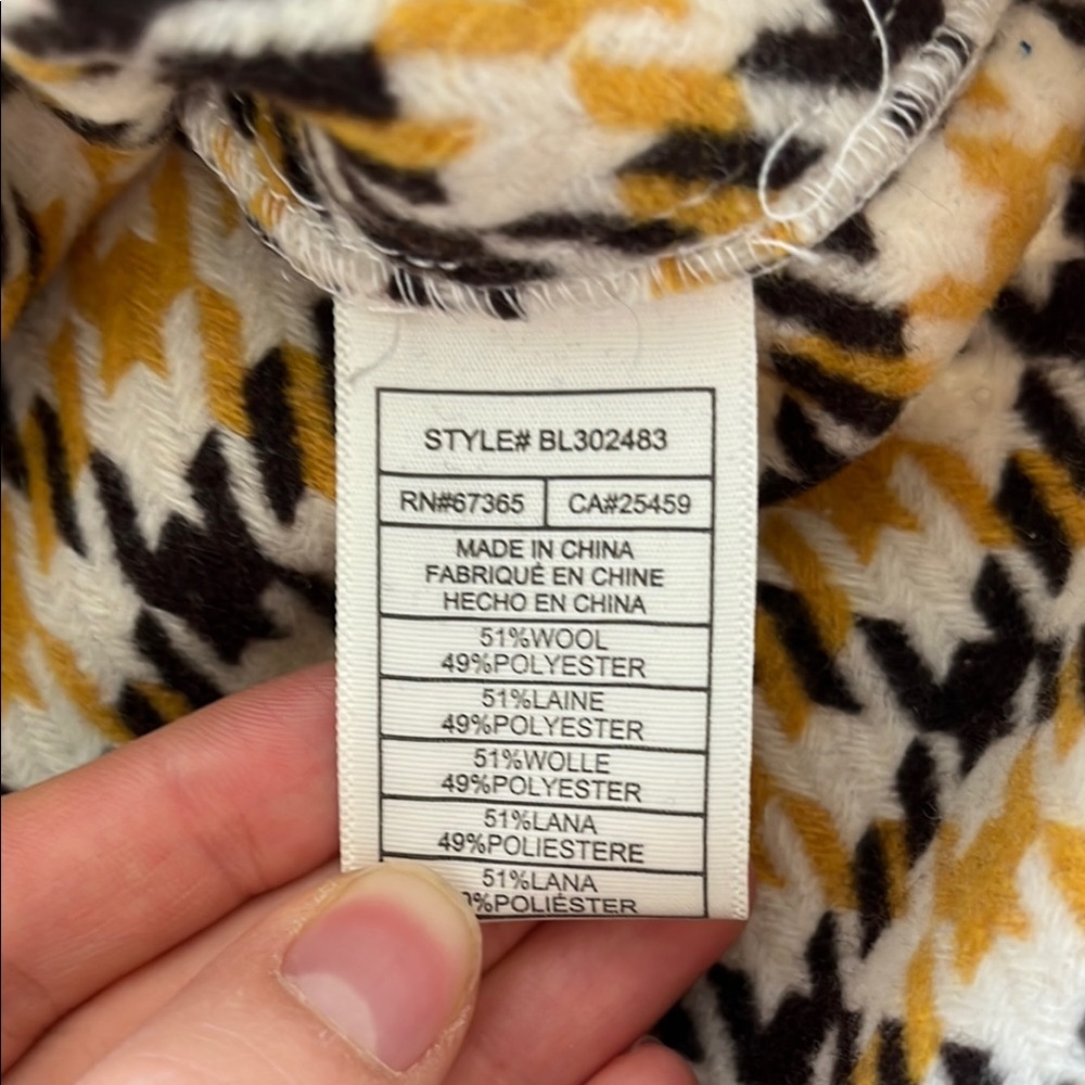 BB Dakota by Steve Madden Wool Yellow and Black Houndstooth Jacket - Picture 4 of 4